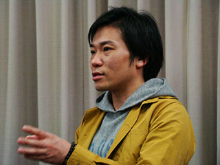 喜安浩平さん