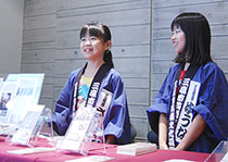昨年の案内係の模様