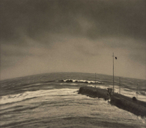 《天気予報のある風景》 1931年 ゼラチン・シルバー・プリント 25.2×28.7 cm 鳥取県立博物館蔵